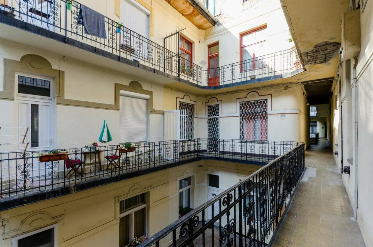 Quiet Cozy Apartment In Party Street E1 Budapesta Exterior foto